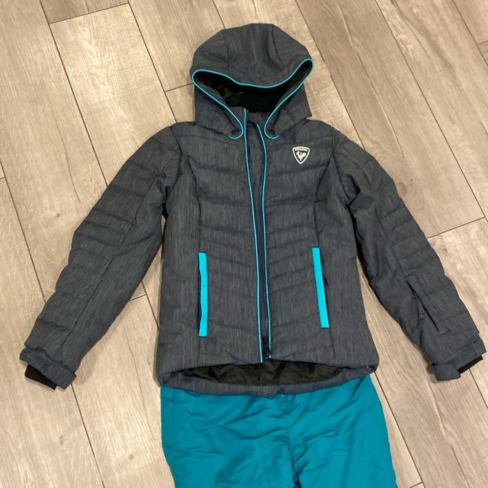 Girls warm ski snow coat.  Rossignol size 10